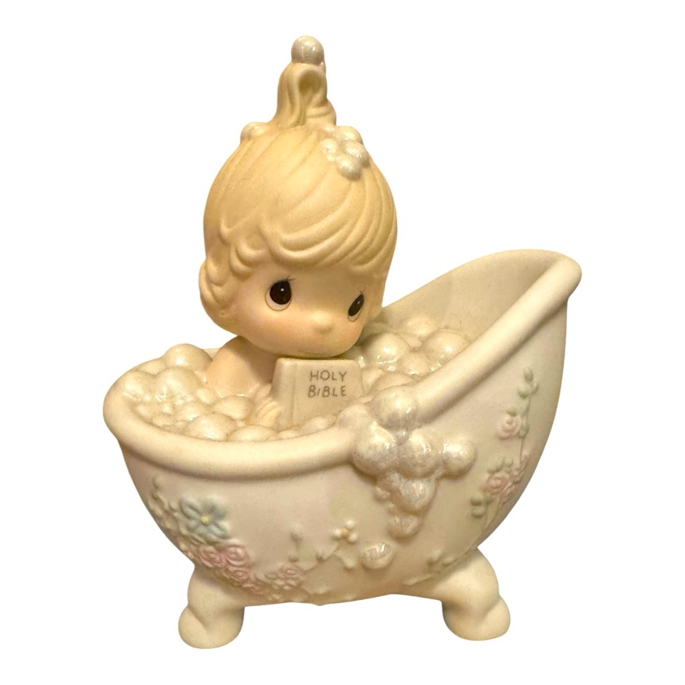 Precious Moments Girl in Bathtub - Picture 7 of 8